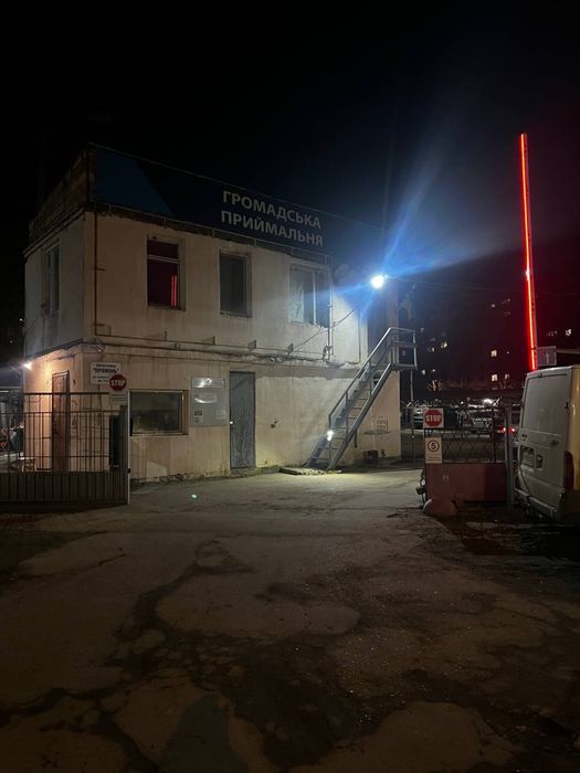 Сдам/ продам крытое  паркоместо на Семена Палия