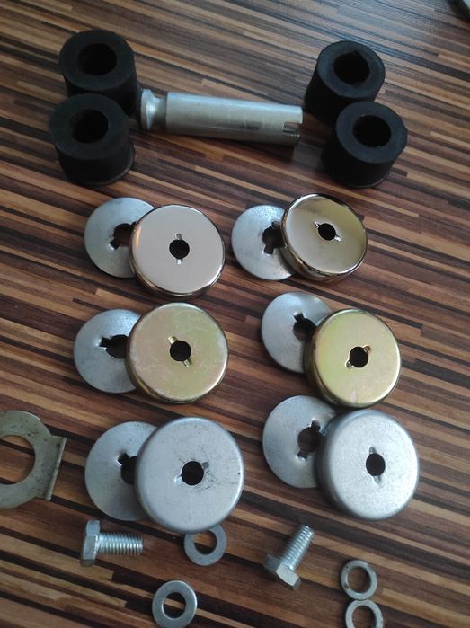 Dekielek osłona na łożysko koł × 4 szt Chromowane Dniepr Ural M72 K750