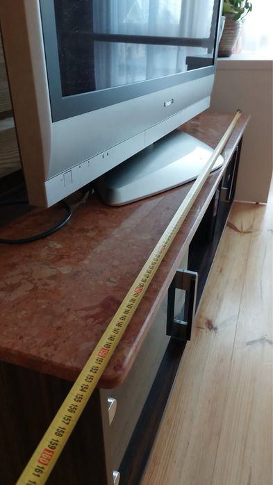 Продсю тумбу під телевізор