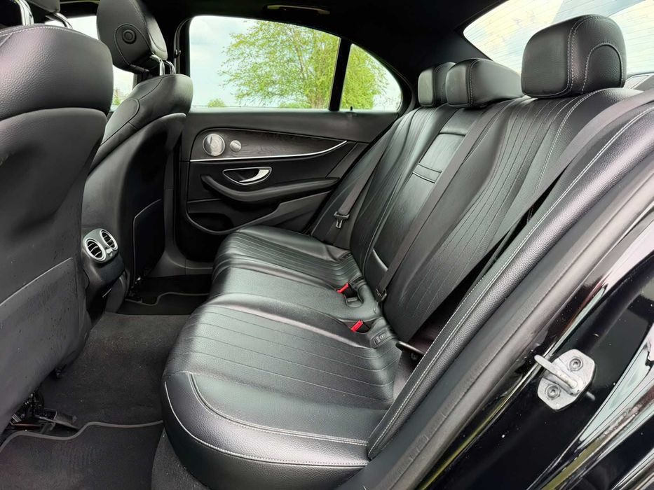 Mercedes-Benz E 350 4MATIC      2020