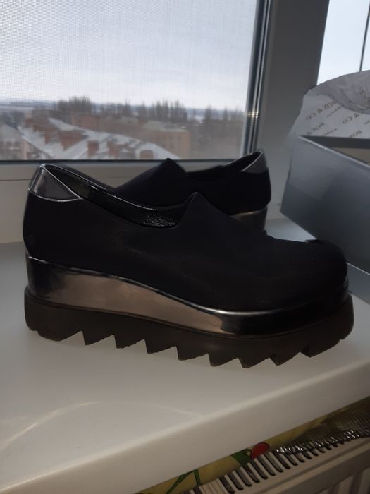 продам классные туфли на тракторной подошве