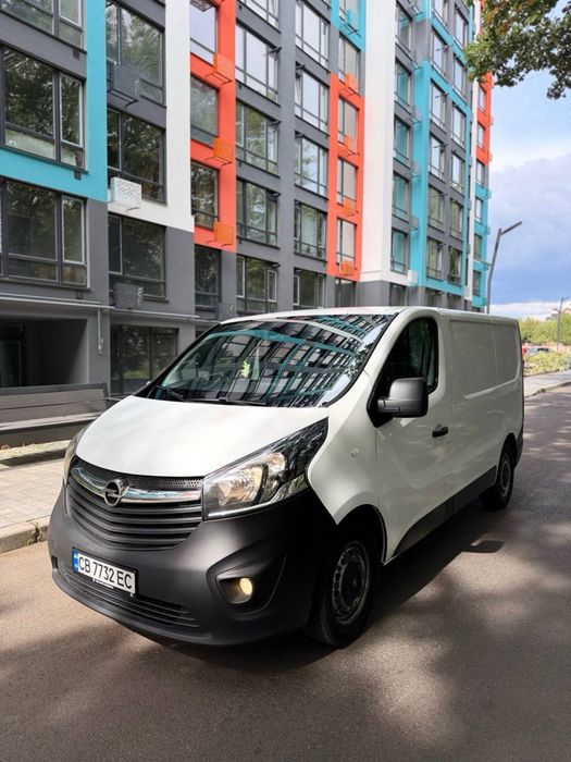 OPEL VIVARO вантажний, коротка база