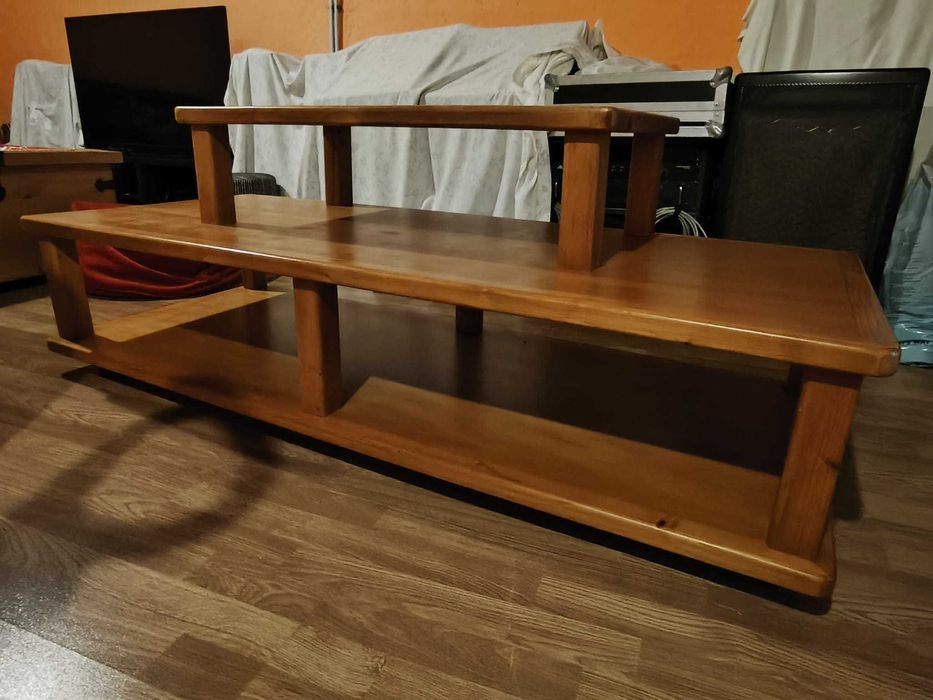 Móvel de Televisão e outros aparelhos em pinho maciço