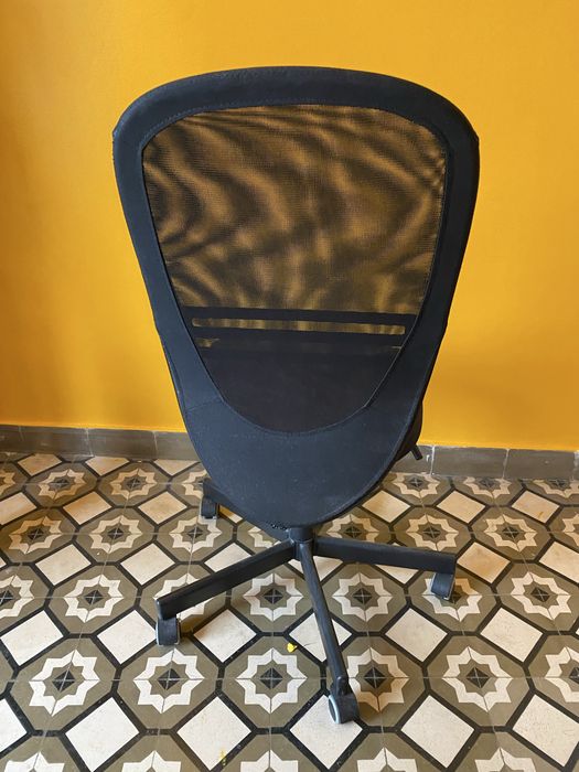 Cadeira giratória de escritorio