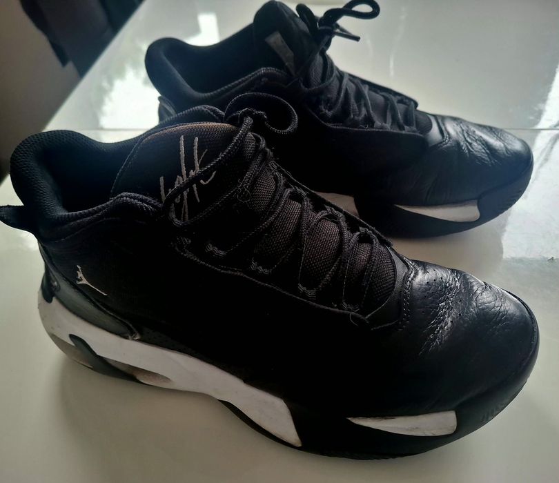 Nike Jordan Max Aura 4