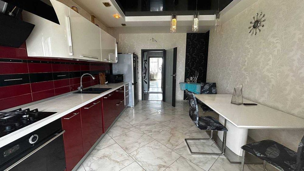 Простора 3к квартира, 103 м² на вул. Плуговій! Вільна з 5 серпня