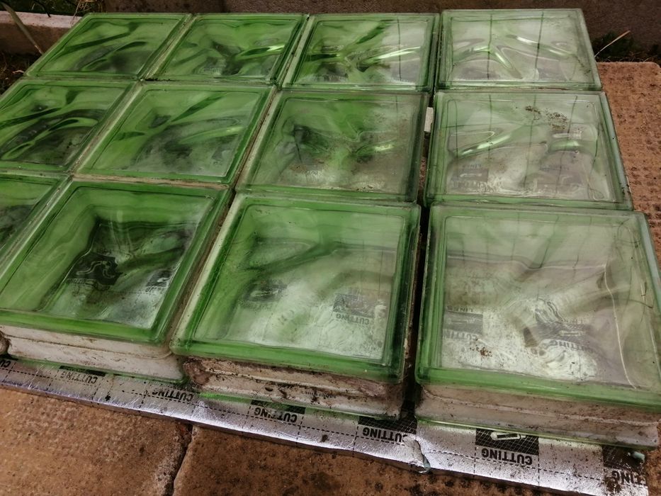 Luksfery pustaki szklane zielone