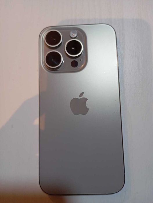 iPhone 15 Pro 256GB - Titânio Natural - Desbloqueado