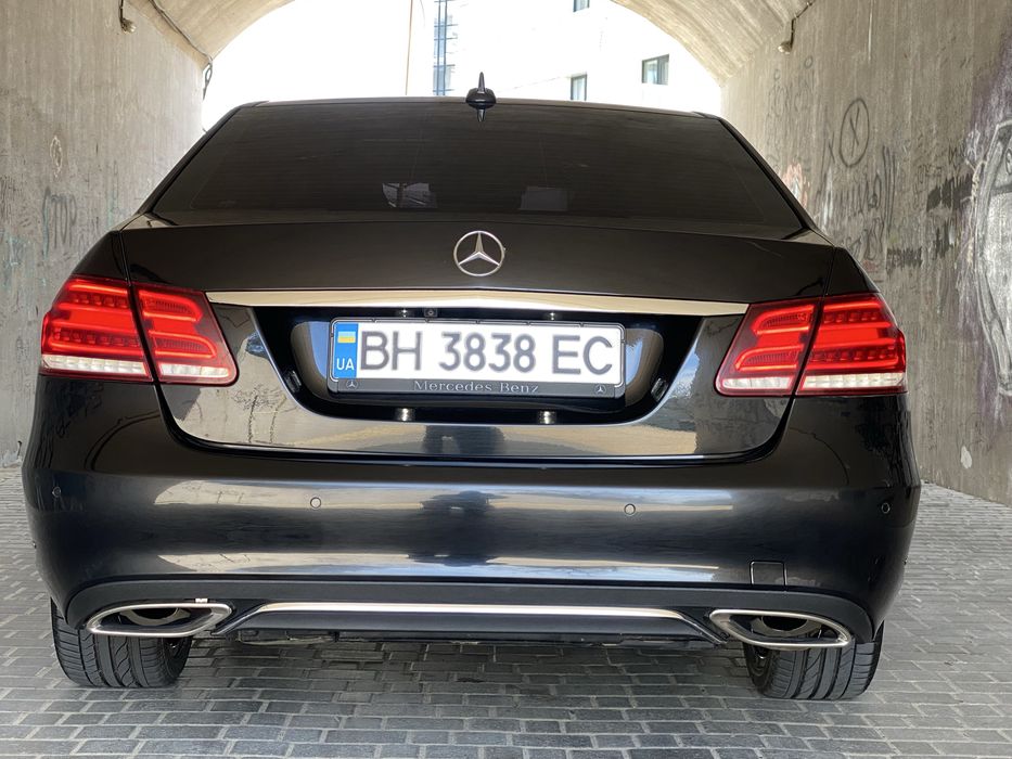 Продаєтся автомобіль Mersedes Benz E300 Hybrid W212 2013г в