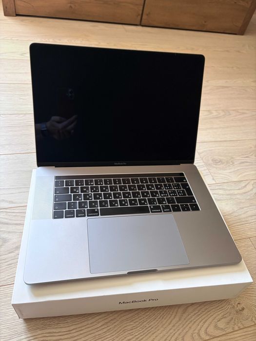 MacBook Pro 15" (2019) Space Gray | i7 6-Core | 16GB RAM | Radeon Pro 555X