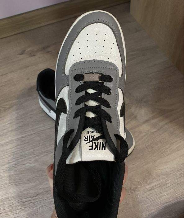 Продам кросівки Nike у 40 розмірі ( підійдуть й на 39 )