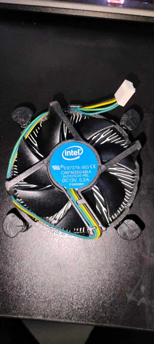 Procesor Intel Core i3-10100F - sprawny, zestaw z chłodzeniem