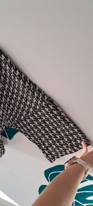 Sweter krotki top pepitka Mango M