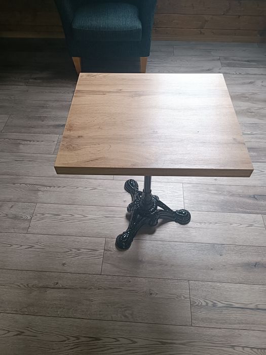 Stolik kawowy żeliwny
