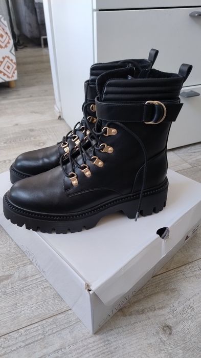 Trapery czarne na platformie 41