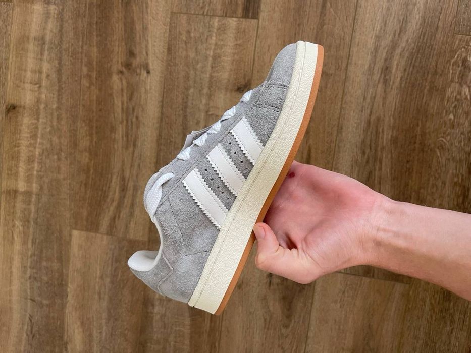 Продам adidas campus