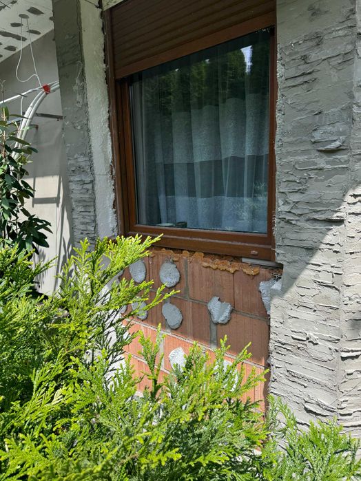 Okno dwuszybowe złoty dąb z roletą elektryczną 120x150