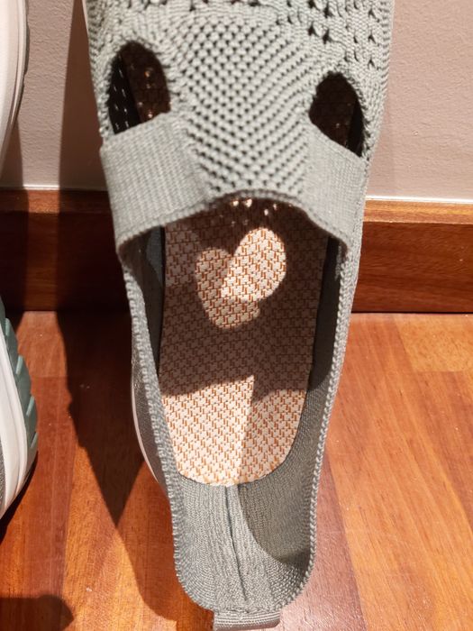 Sapatos de senhora 42