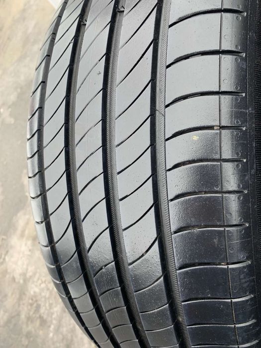 Шини 235/45 R20 Michelin  комплект літо 2023/24 рік 6,5/6,3  мм