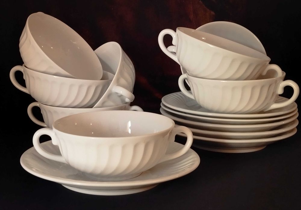 Lot 8 chávenas consomé com pires, Sagres, Vista Alegre, porcelana