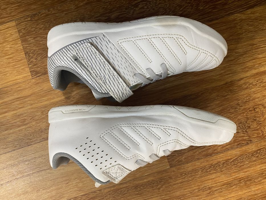 Kipsta buty halowe Imviso Decathlon r. 33