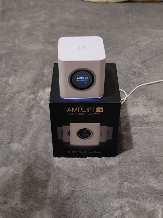Ubiquity Amplifi HD роутер маршрутизатор WiFi