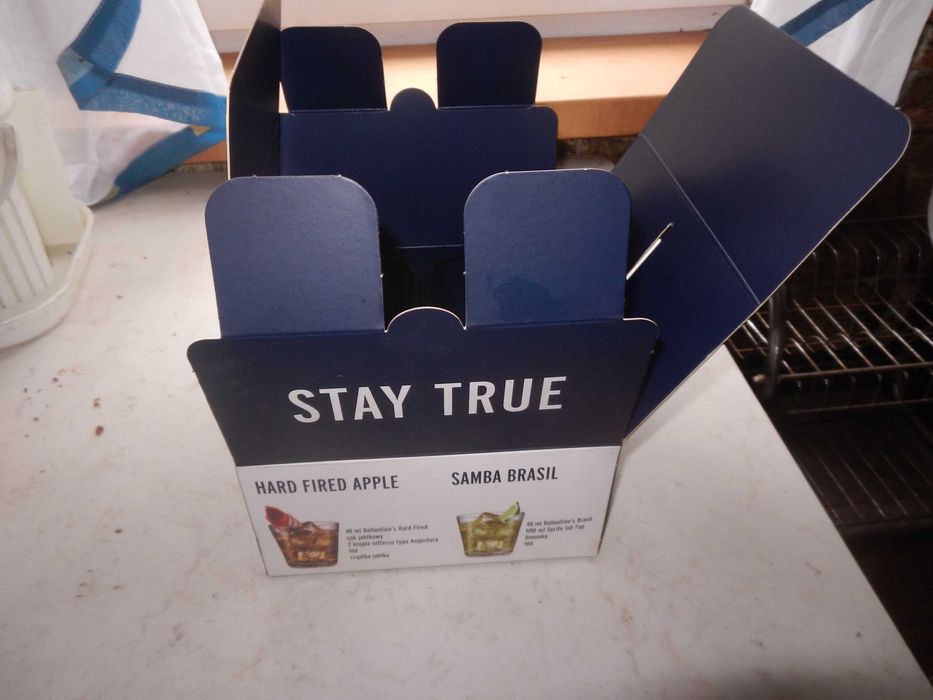 Wyprzedaż->Szklanki tłoczone Ballantines 40 ml -4 sztuki nowe