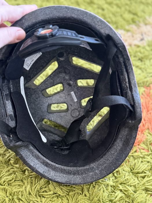 Шолом велосипедний abus aven-u