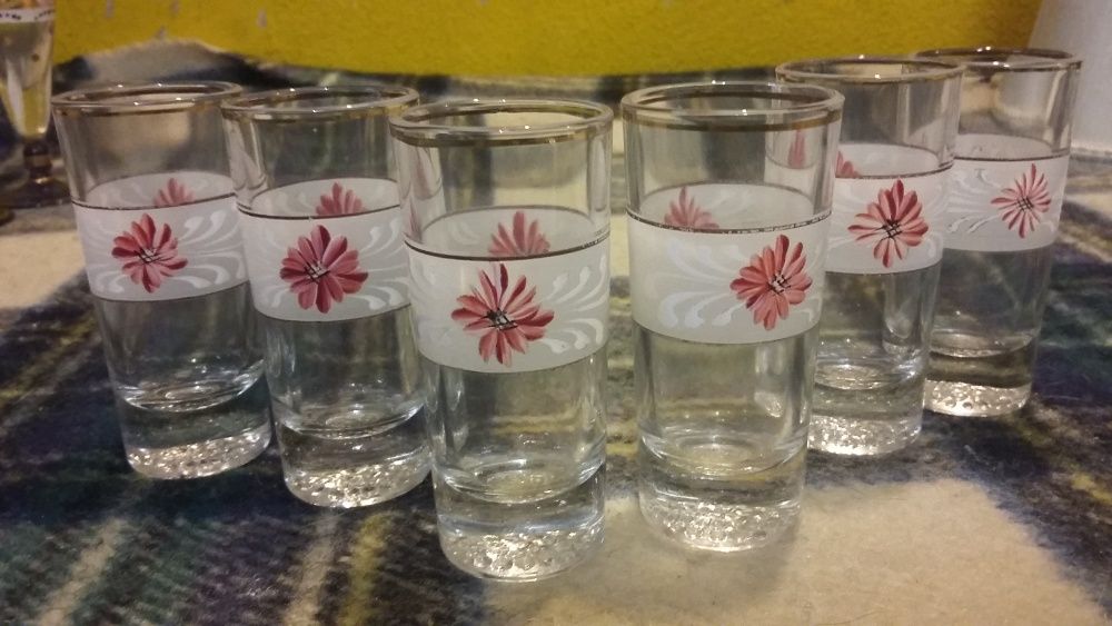 6 copos de shot pintados a mão anos 60/70