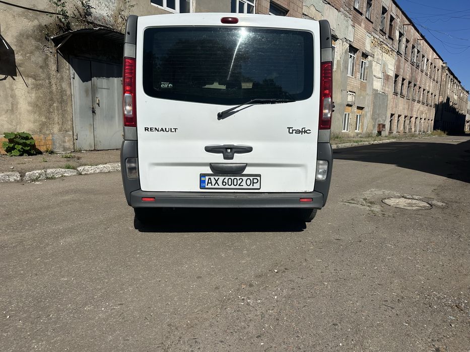 Продам рено трафик