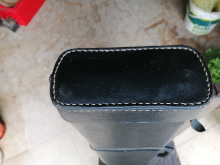 mala de caça antiga em pele , para espingarda , ver bem as fotos