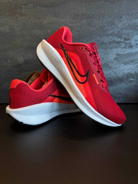 Кросівки Nike DOWNSHIFTER 13 FD6454-600 (42,5, 45, 46): 2 800 грн
