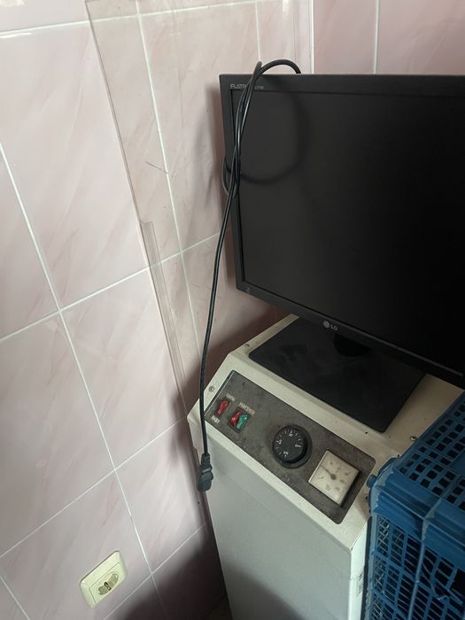 Працюючий магазин! Комерційне приміщення !