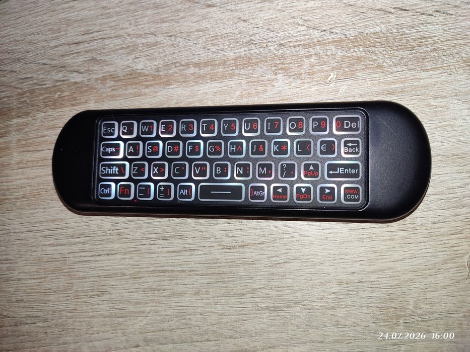 Pilot Bluetooth z podświetlaną klawiaturą