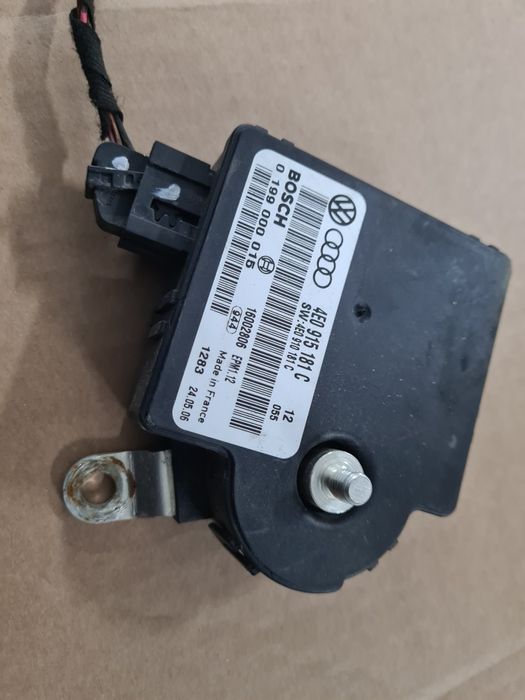 MODUŁ sterownik ładowania AKUMULATORA Audi A8 D3 lift 2006r