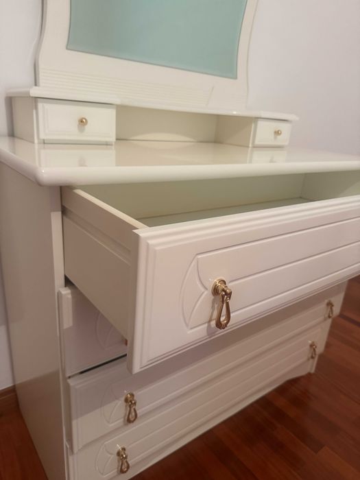 QUARTO COMPLETO