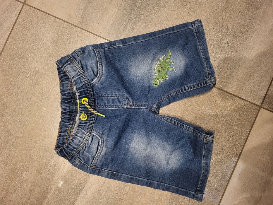 Spodenki jeansowe na chłopca rozmiar  98