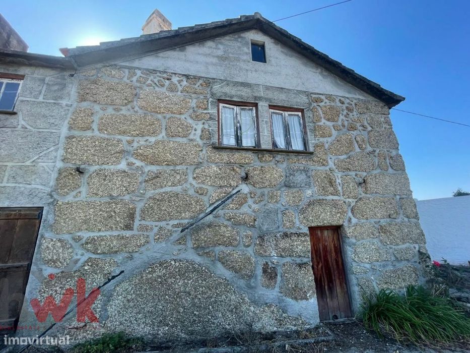 Moradia T3 com terreno, garagem e anexos — Covas E Vila Nova De Oliveirinha, Coimbra