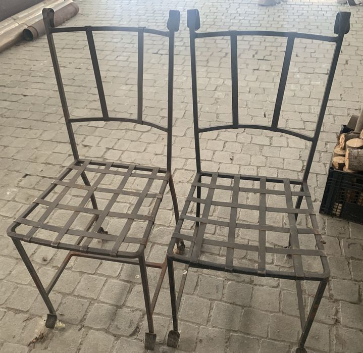 Стільці металеві