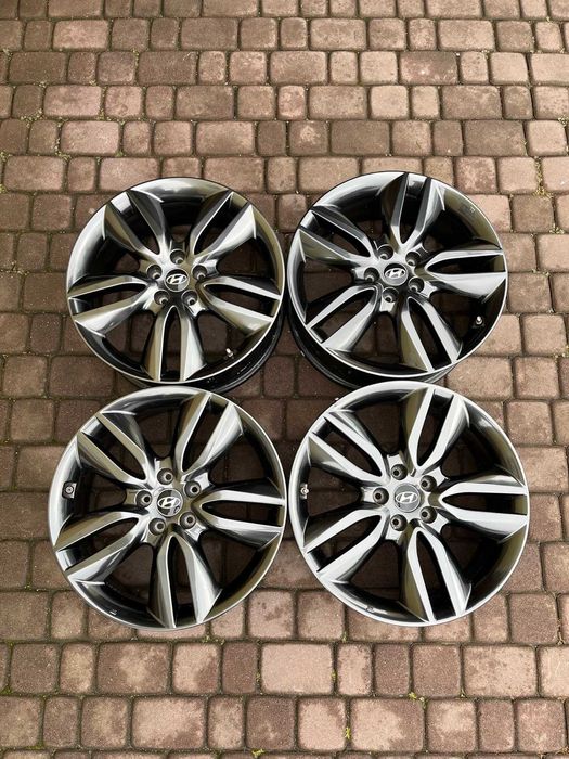 Oryginalne alufelgi Hyundai 5x114,3 19 cali CZUJNIKI Santa Fe Tucson Antracyt