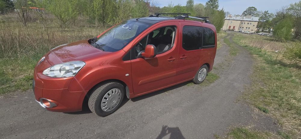 Peugeot Partner  2010r  1.6 benzyna  + Gaz