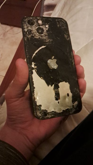 Iphone quebrado.