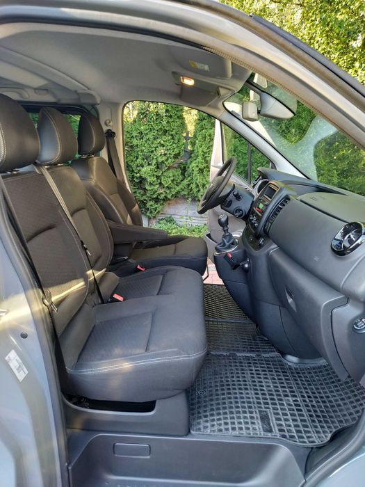 Bus 9 osobowy do wynajęcia / wynajem busa 9 os. z kierowcą lub bez