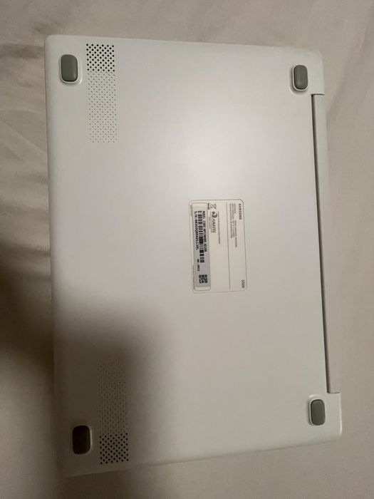 Samsung Notebook Flash F30 (Windows 11) — Como Novo