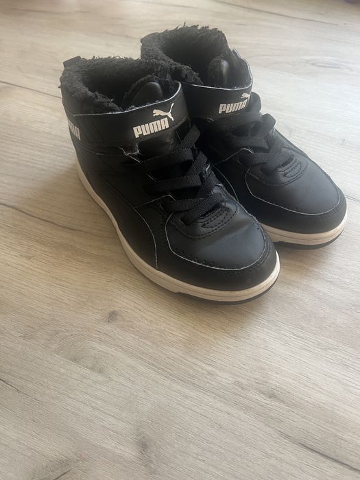 Продам теплі дитячі кросівки PUMA
