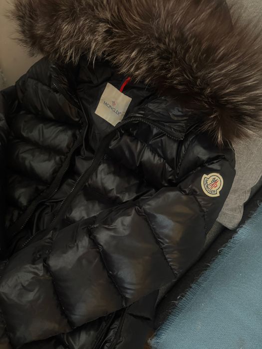 Kurtka moncler puchowa ocieplana na zimę