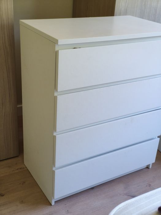 Cómoda IKEA bem estimada