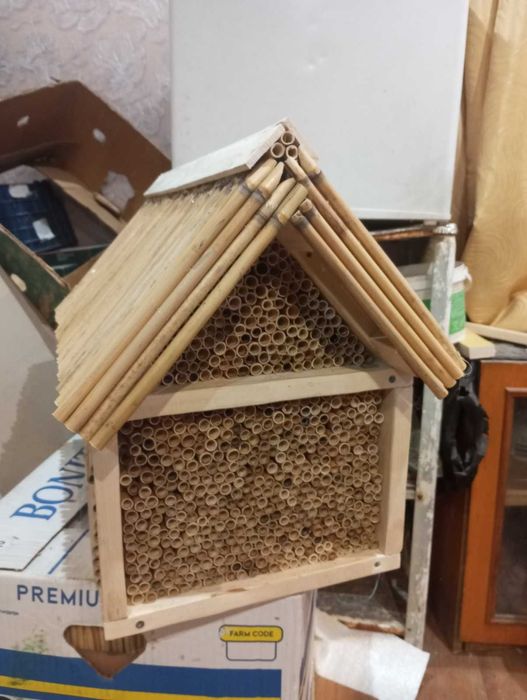 Трубочки для бджіл Осмія