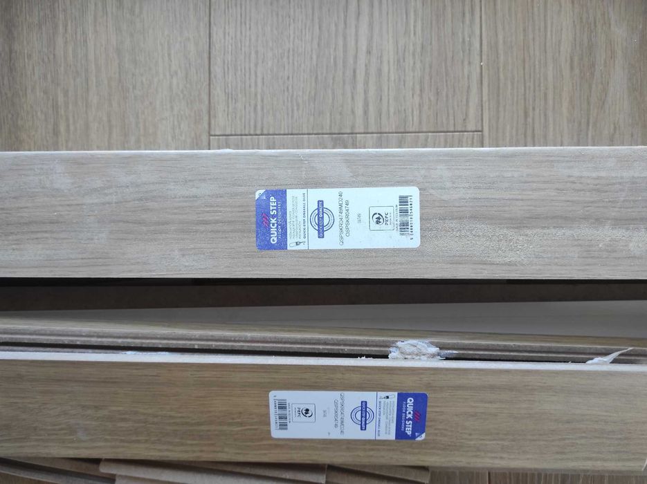 paczka listew podłogowych do koloru złoty dąb