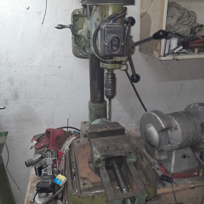 Сверлильный станок